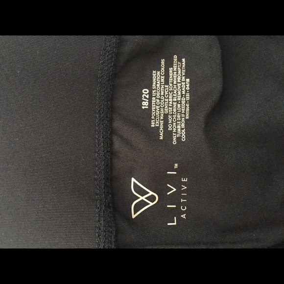 Lane Bryant Wicking Active Capri Legging - NWT - Picture 5 of 5